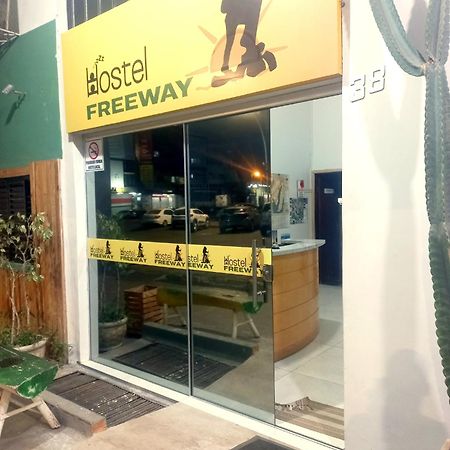 Hostel Freeway Brasilia Esterno foto