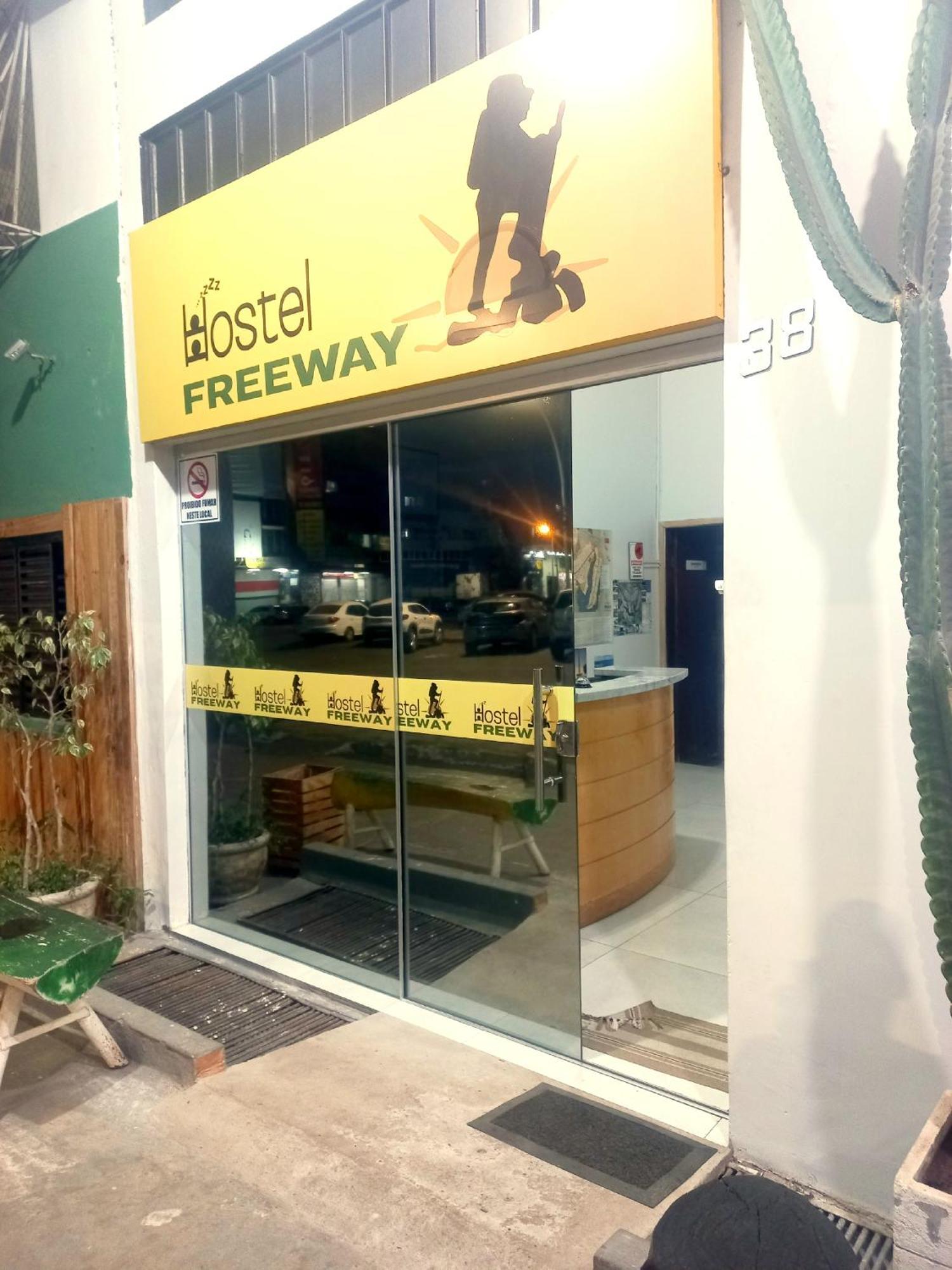 Hostel Freeway Brasilia Esterno foto